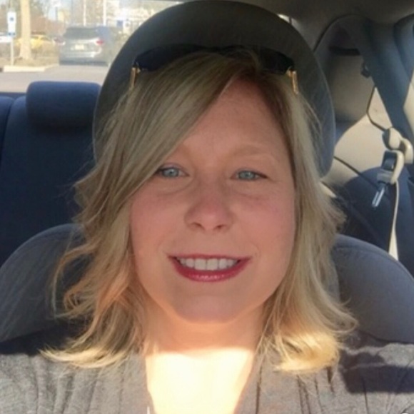 Meet your Posher, Lorren - Picture 4 of 5